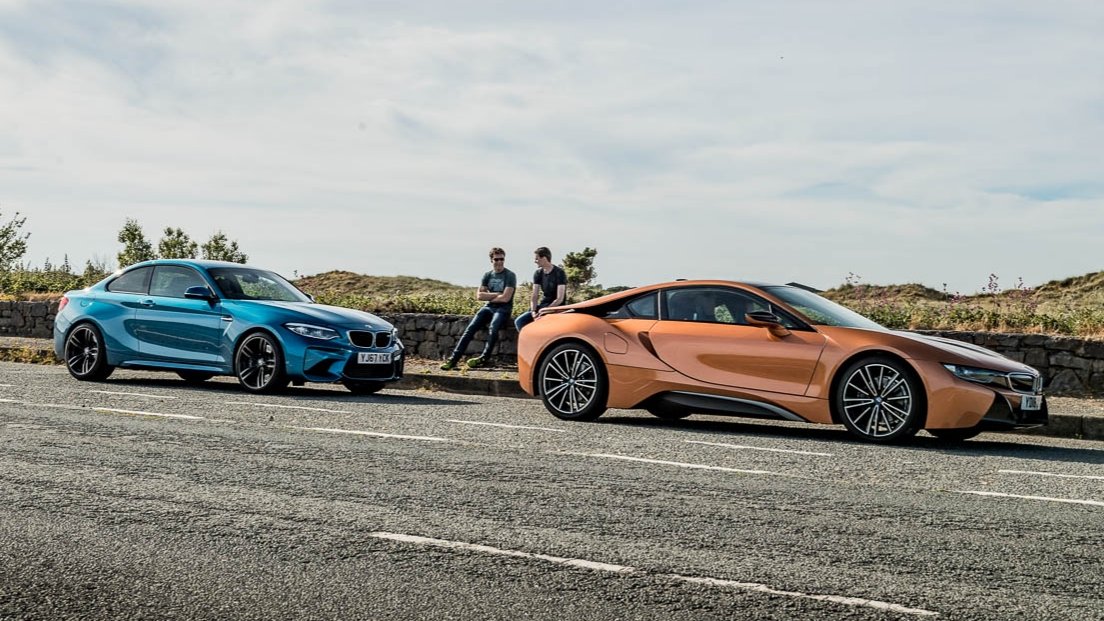_jakegroves's tweet photo. Had fun with @IamBenBarry testing the #BMW i8 and M2 at Anglesey last month! Awesome feature with pics by @actcreative for our #ElectricPowers supplement in @CARmagazine September issue. ⚡⚡ Check it out online! 👉👉 https://t.co/JfZ3eYidiy 👈👈 https://t.co/IlVxEg7Wrd
