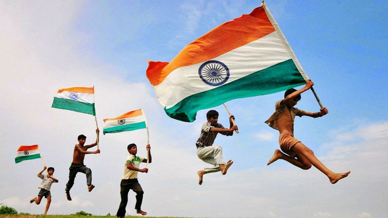 ZI_Clinic's tweet photo. Let us rejoice in happiness and indulge in celebration,
Saluting them who made it possible,
Who made India stand high and mighty.
Let us make them our inspiration.
Happy Independence Day!

#IndependenceDay2018 #India #ProudIndian #JaiHind https://t.co/5PRgE0CgIF