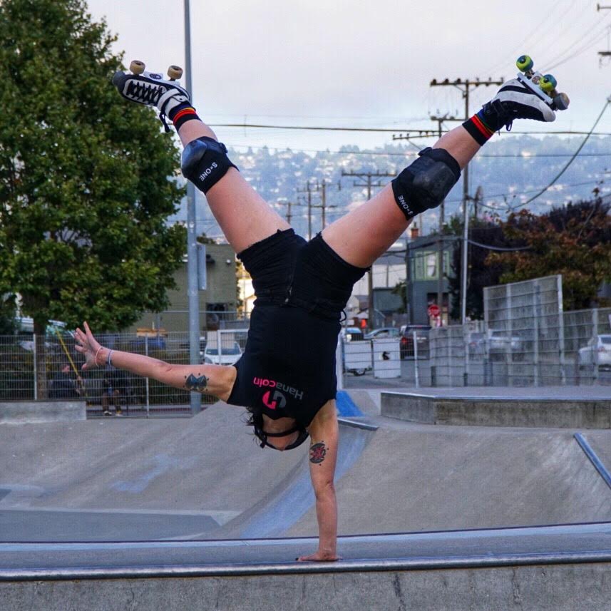 hanacoin's tweet image. Fallon ripping up the skate park for Hanacoin. #skate #cryptocurrency #sport #Fallon