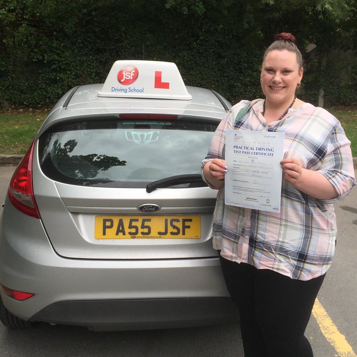 JSFDriving's tweet image. Congrats with a great #practicaldrivingtest pass to Laura Graham at #Monmouth TC on 14th August 2018. Enjoy your journeys with your little family from the #JSFDriving team