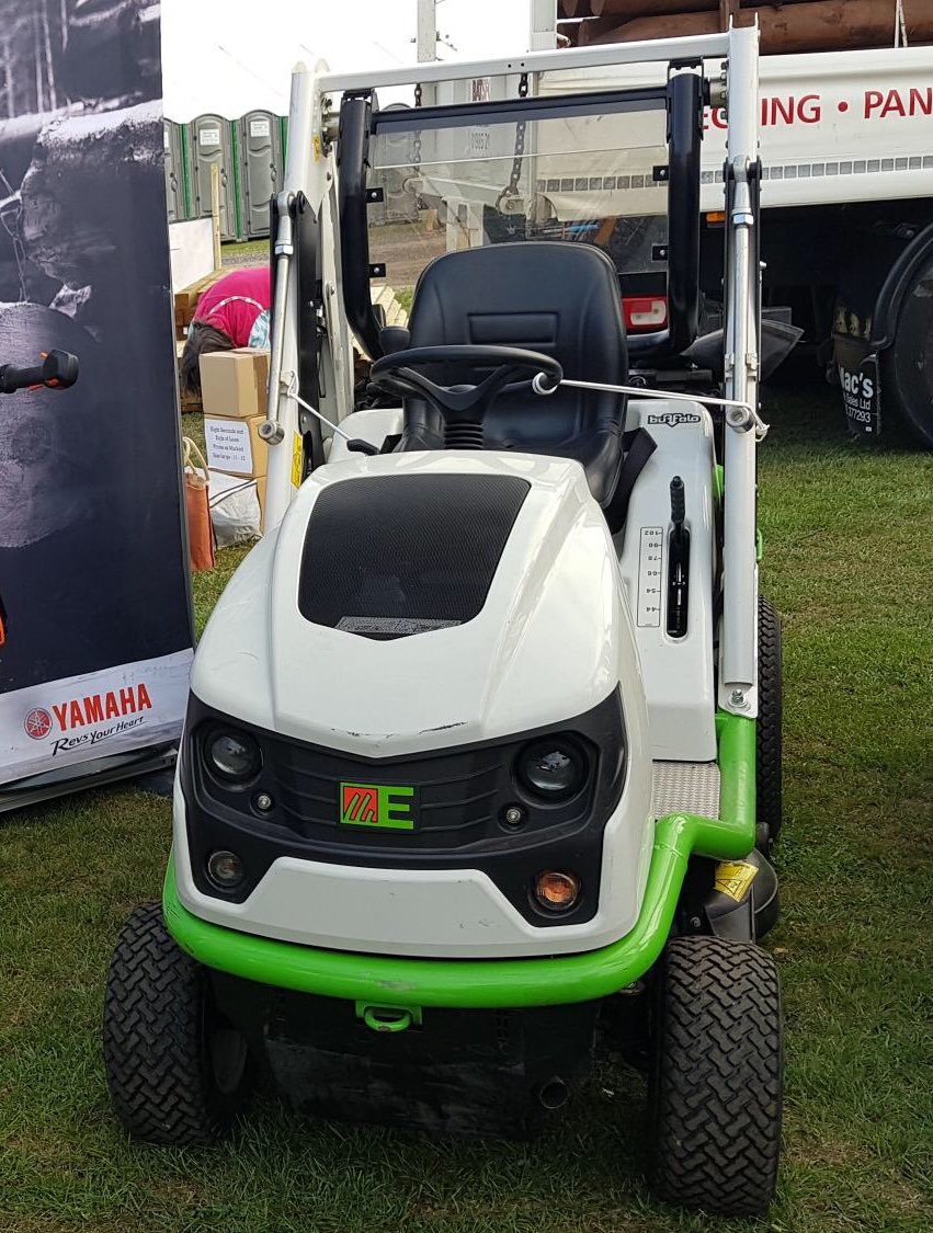 EtesiaMowerman's tweet photo. Visiting Shaftesbury show today pop by the ABA groundcare stand and see the ETESIA &amp; Pellenc range #shaftesbury #Dorset @AGroundcare https://t.co/5cxeHXC4Eg