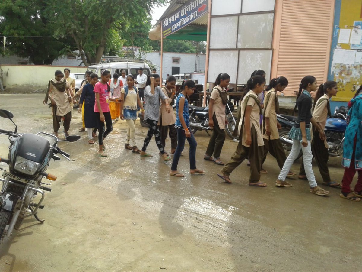 yashogram's tweet photo. Independence Day Celebration and Swachhata Rally in #Gopalgarh #Chomu #Jaipur #Sarpanch #IndependenceDayIndia #SwachhBharatMission @ramjiofficial @RajCMO @PMOIndia #71yearsOfIndependence #PunchFromGroundZero #YashoGram https://t.co/kLRPoUyyI5