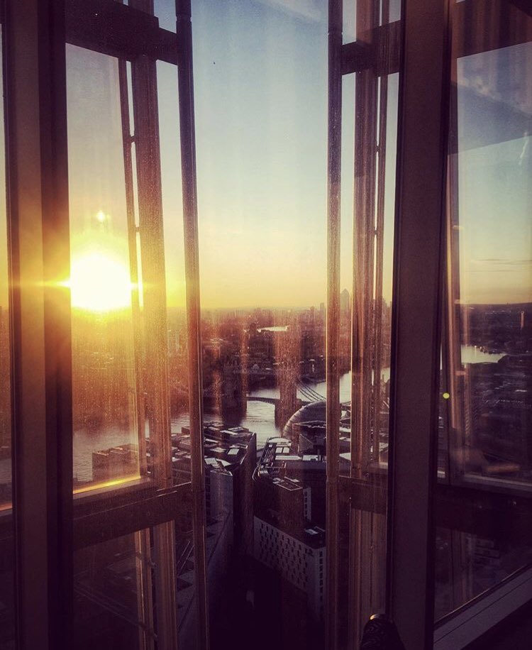 shangricareers's tweet photo. Good morning London. #humpday🐫 #hospitalityfromtheheart❤️ #careers #weloveourjob https://t.co/OysIXZZmR1