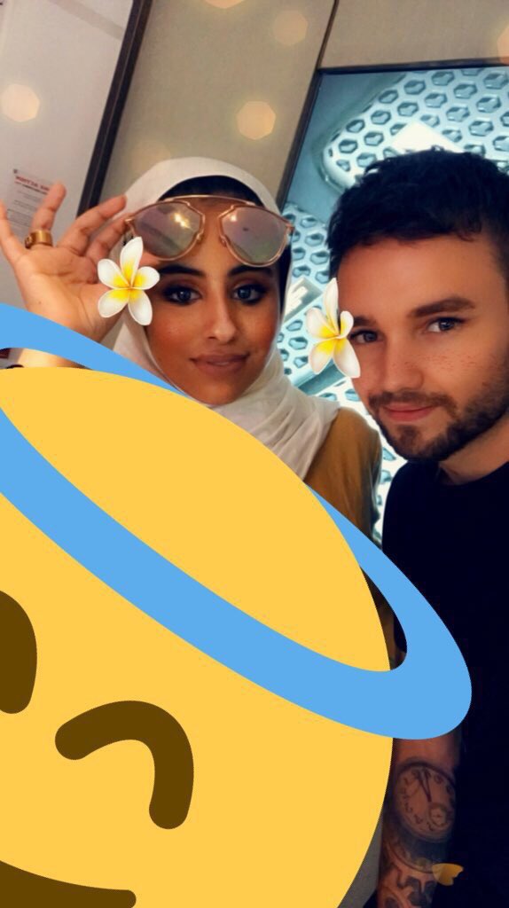 EquipePayneBRA's tweet photo. 📸 || @LiamPayne com uma fã em Londres. 15/08

©: tinyxiwt
#30DaysForLP1 https://t.co/X5Gcv9R1cZ