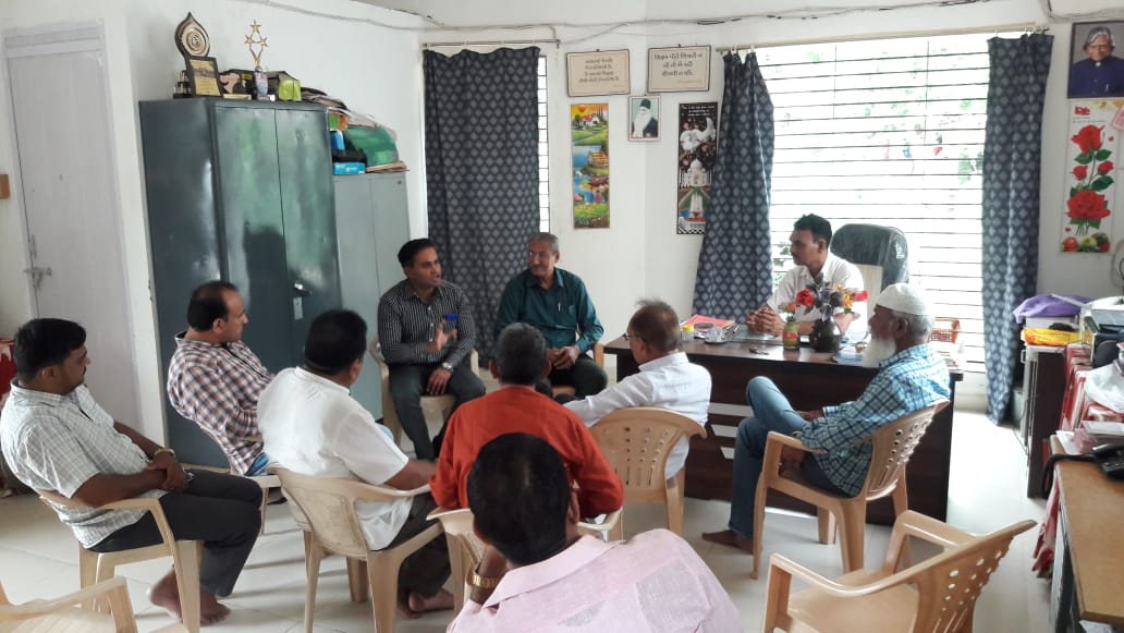 @EMOSK &Dr. Nilesh Thakor #WHOconsultant   visited Sanskar Vidyalay Prantij for Meeting with Muslim community leaders for support in #MRCampaign. They promised big meeting with all Muslim persons at Sanskar Vidyalay in near future for 100 %coverage.