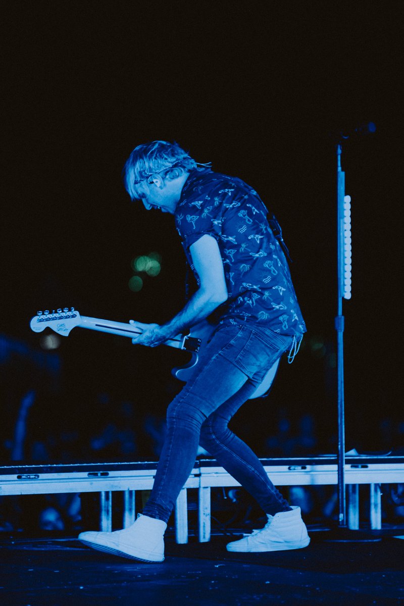 AllTimeLow's tweet photo. Sometimes, the fewest words say the most: thank you, Bethlehem! You were a joy! Big thanks to @ashleyophoto for the pics, more on FB, and after Toronto tonight (you were amazing), I'm ready to unwind!! Day off tomorrow... https://t.co/4QiGpjxaWX