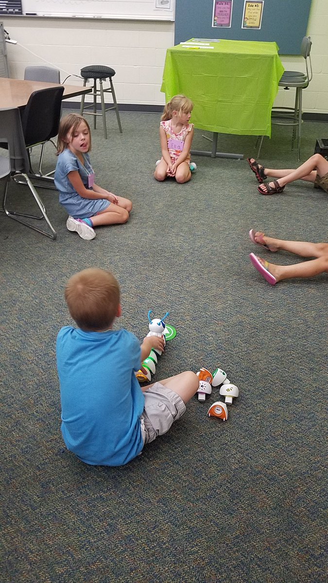 Rooted_Realtor's tweet photo. Ss #Coding with Code-a-pillars and #Osmos Coding with Awbie! #IISSFAS #Technology #STEMLEARNINGLAB https://t.co/CVZP5INqmt