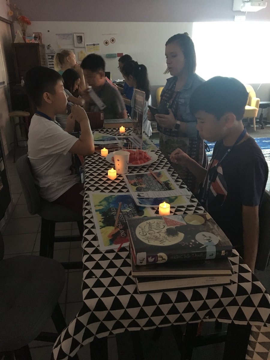 BSchroe's tweet photo. G6 getting a “taste” of new genres and expanding their reading interests while sharing with classmates and having fun at the first ever G6 book-tasting. #learnISB #ISBreads https://t.co/7pVe6Wec32