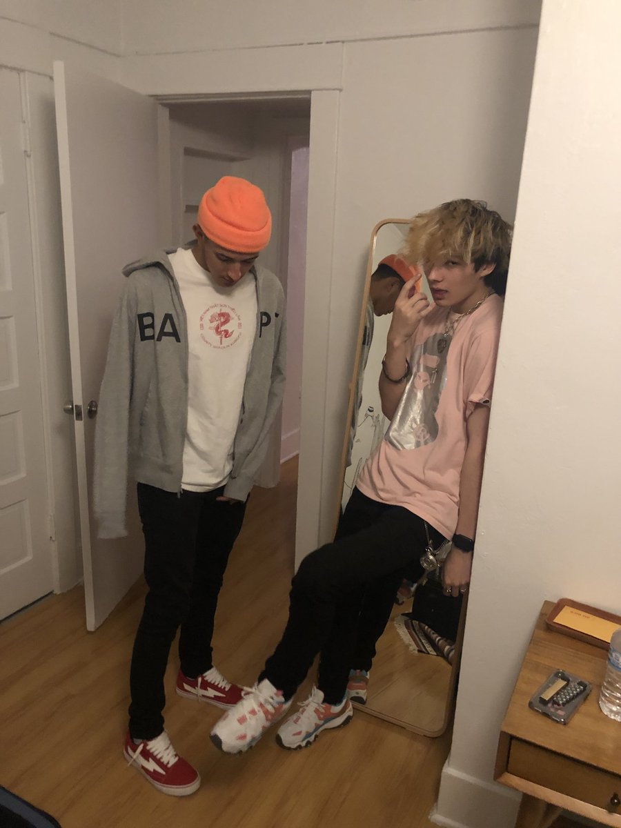 never forget tweet media