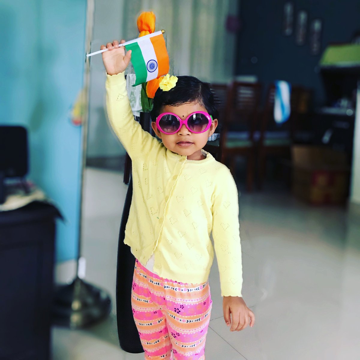 aarohi_c's tweet photo. Happy Independence Day 🇮🇳✊🏽 https://t.co/InIpAiVGWE
