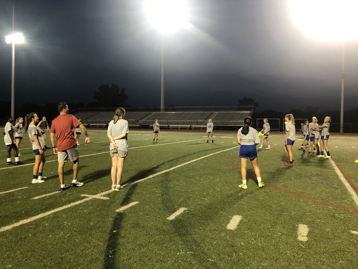 TWGsoc's tweet photo. Last night of practice before freshmen and their mentors return to school tomorrow! #ItsWorthit #whattheflock #flockthat @TWHSAthletics @wcsdistrict https://t.co/v5IAjvNmPD