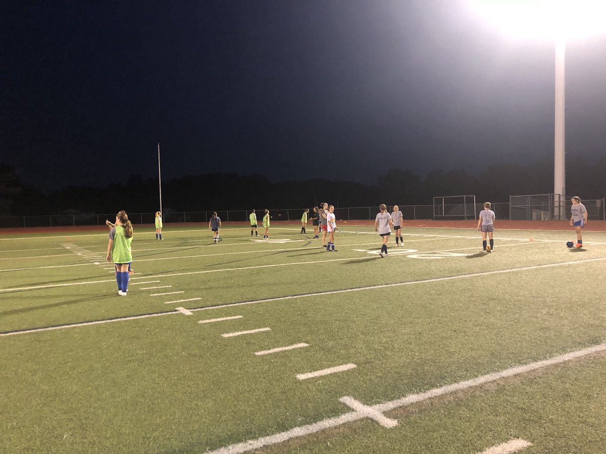 TWGsoc's tweet photo. Last night of practice before freshmen and their mentors return to school tomorrow! #ItsWorthit #whattheflock #flockthat @TWHSAthletics @wcsdistrict https://t.co/v5IAjvNmPD