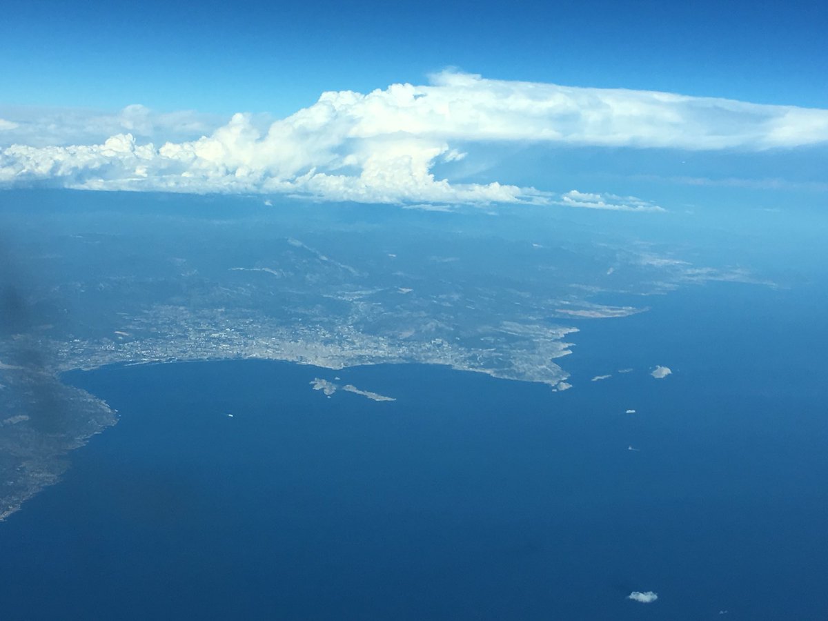 peytour13's tweet photo. En route vers la #RUN #AF644 #777 survol de Marseille https://t.co/KNehFLpDkO