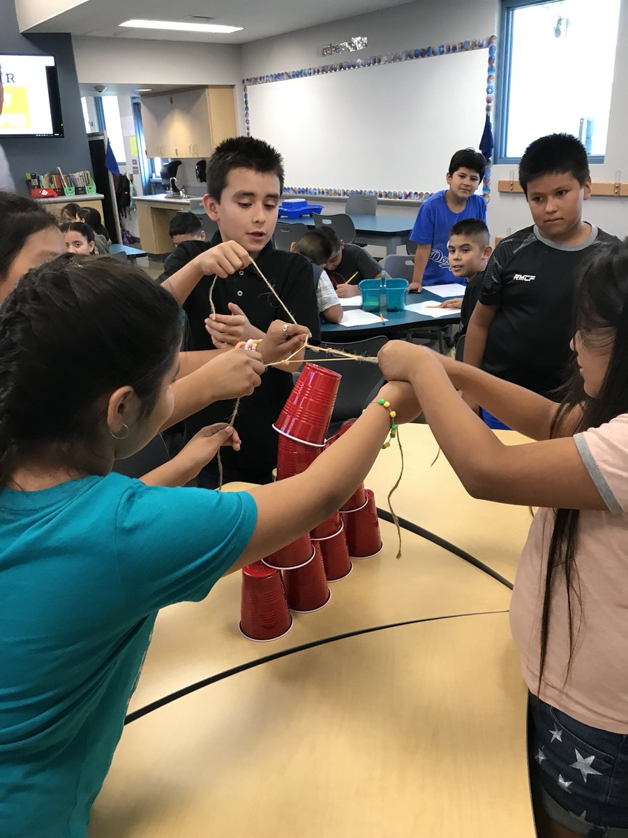 MrsGinaWise's tweet photo. Jefferson learning lab teams developing collaborative skills and teamwork on day1! #21stcenturylearninglab #jeffersonmustangs https://t.co/yqCqWp92sX