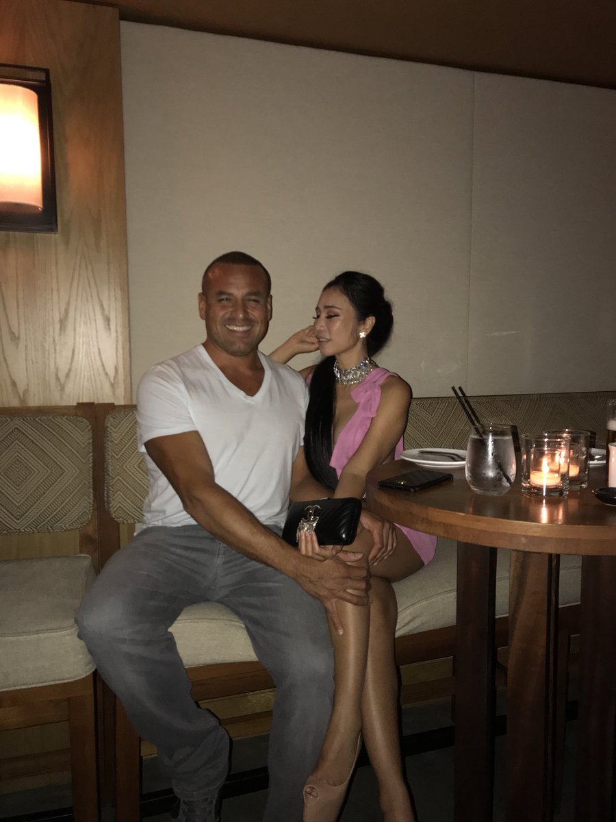 BentleyFierro's tweet photo. #spaceforce #sushi #timenightcluboc #japanesebabe #oclife #vietnamesegirls #masculine #trump #the949 #asians #frenchasian #nosnowflakes  #mentor #nra #alphamale #themeg #TrumpMafia #ladiesman #asianbabes #lease #chandai #vsg #aug #v #thebachelor #nra #ilift #asianactress https://t.co/vV7gJaU96q