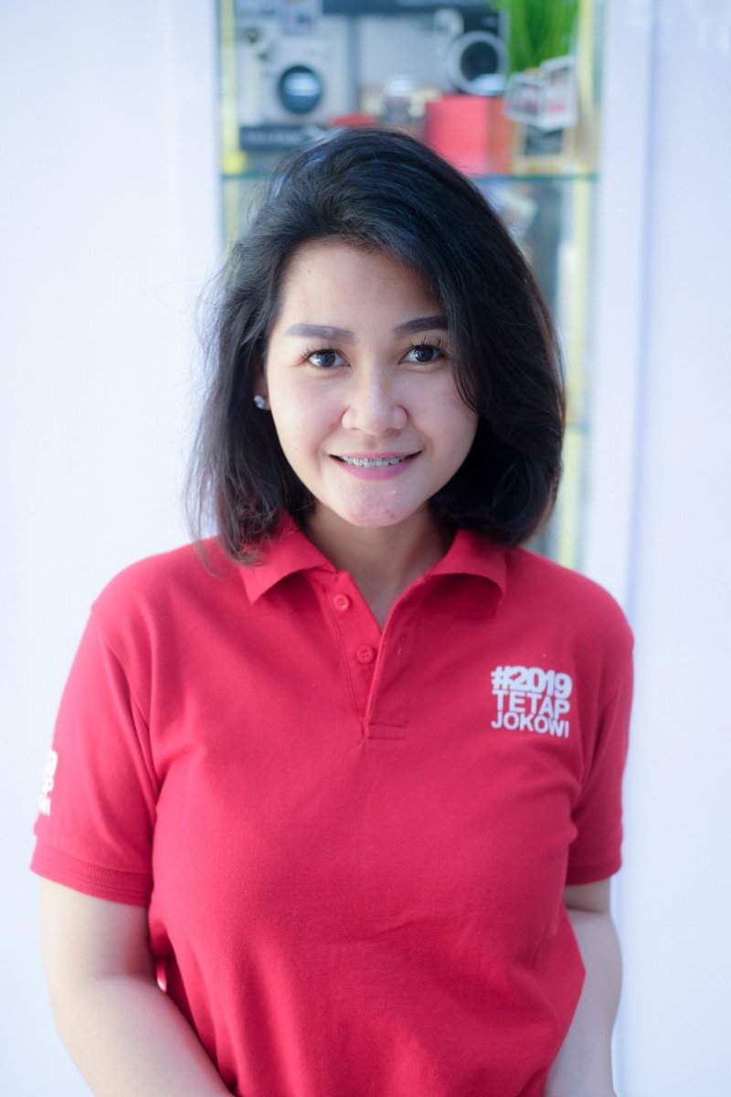 Bukan ikut2an POLITIK cuma saya bangga aja pake kaos ini , bangga apa yg sudah dikerjakan Bapak <a href="/jokowi/">Joko Widodo</a> selama menjabat RI 1 ..