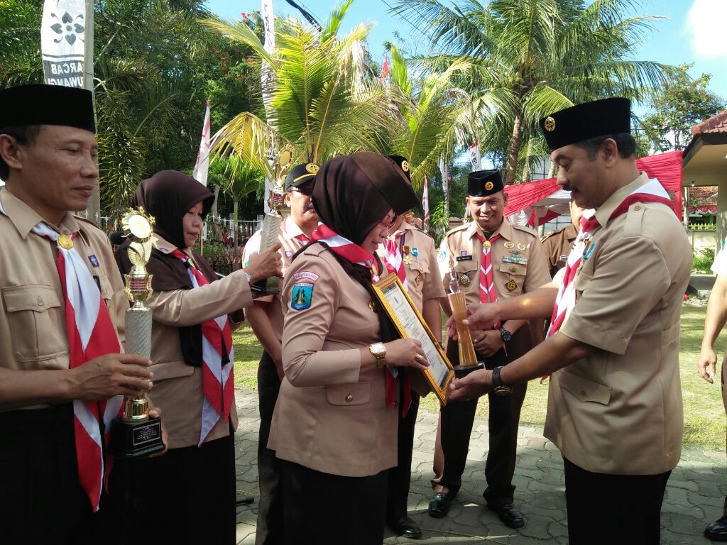 galuh_indri's tweet photo. #hariPramuka57
#KwarcabBanyuwangi
#PramukaBanyuwangi
#Lensakarana
#hariPramuka57
#KwarcabBanyuwangi
#PramukaBanyuwangi
#Lensakarana

@aazwarnas 
@kwarnas 
@kwardajatim 
@sulihtiyono3 
@PramukaPos 
@adhyaksa_info 
@AdhyDault https://t.co/U589aJ8neI