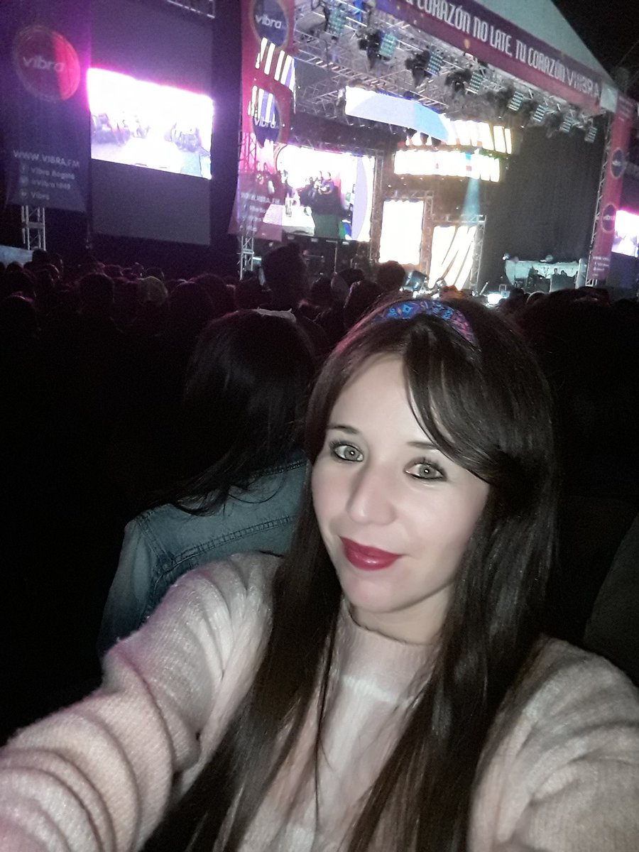 J3JOHANA0610's tweet photo. @Vibra1049 Q buen #TyM2018 @LeonardoUrregoM @maxmilfort @EseTonito @soydavidrc @doctormenditos @JaoBonilla Gracias... https://t.co/sQbtWUUdef
