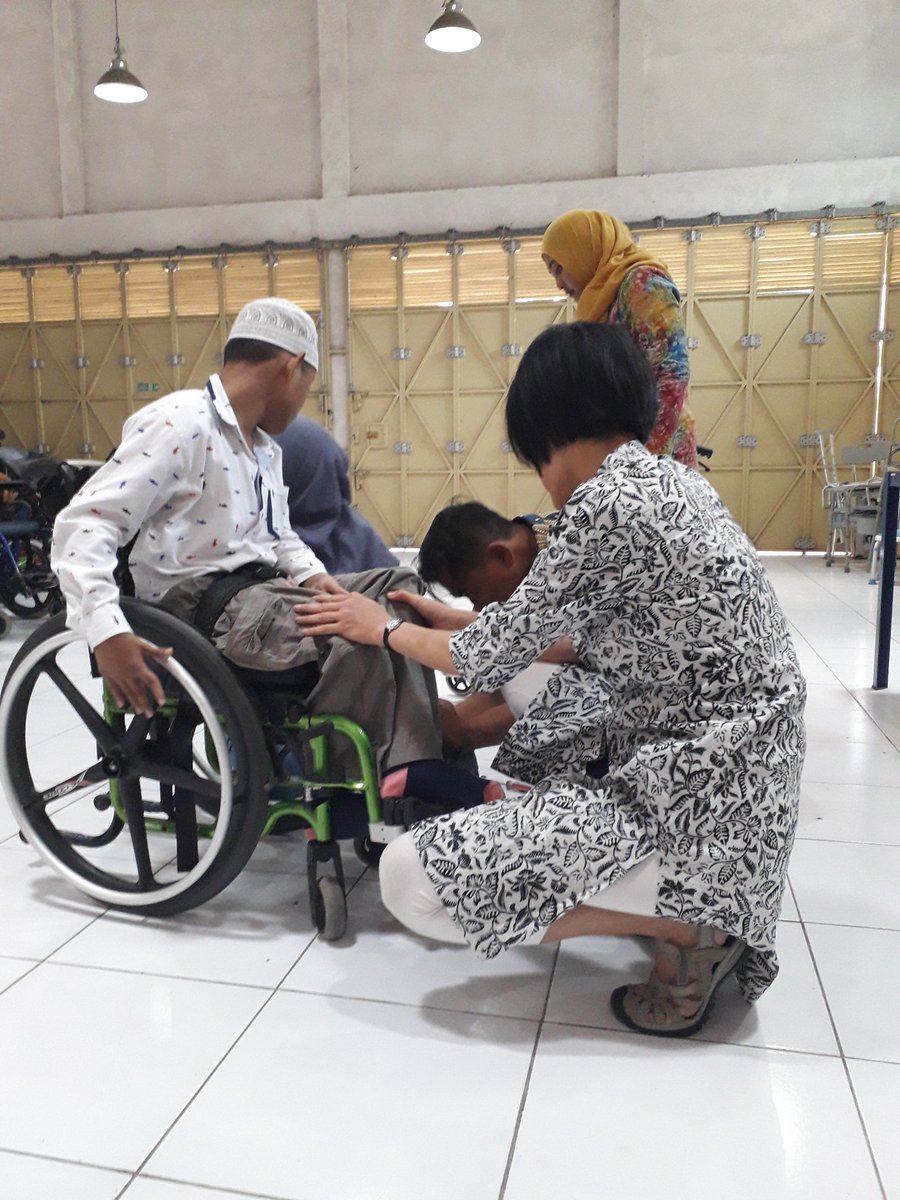 First seating of new #wheelchair for child from Borneo @ #yogyakarta. #kursiroda #Disability #difabel