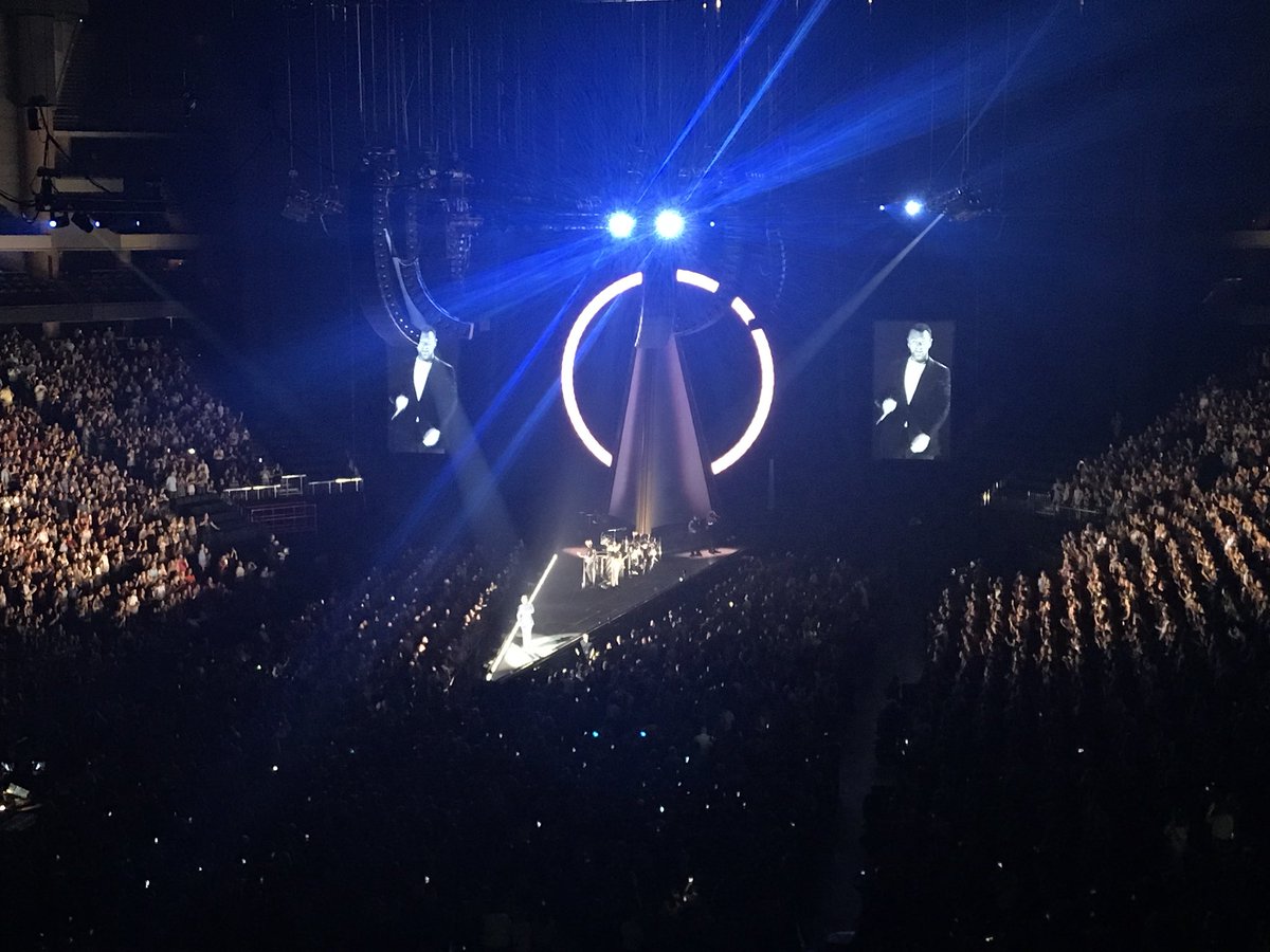 andrea_isabel's tweet photo. What an amazing concert! @samsmithworld you treated us as longtime friends, as lovers. The intimacy and vulnerability was palpable. Your pain was our pain. Your joy was our joy. Thank you for such a memorable night! xoxo #SamSmithXEC https://t.co/XR7Ho8zCYQ
