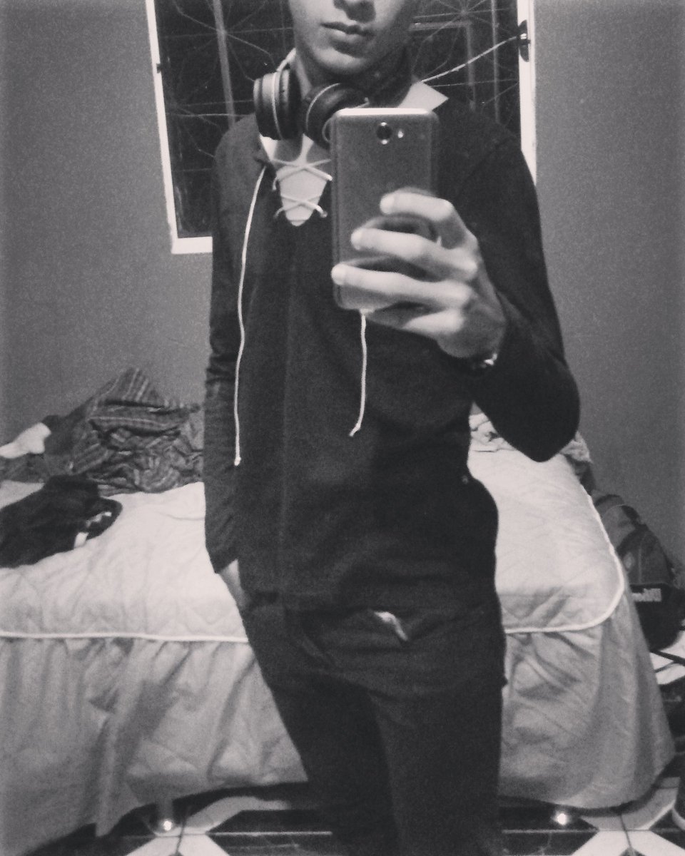 AlekJow's tweet photo. And if you die
I wanna die with you... https://t.co/SpjTKDNyCO