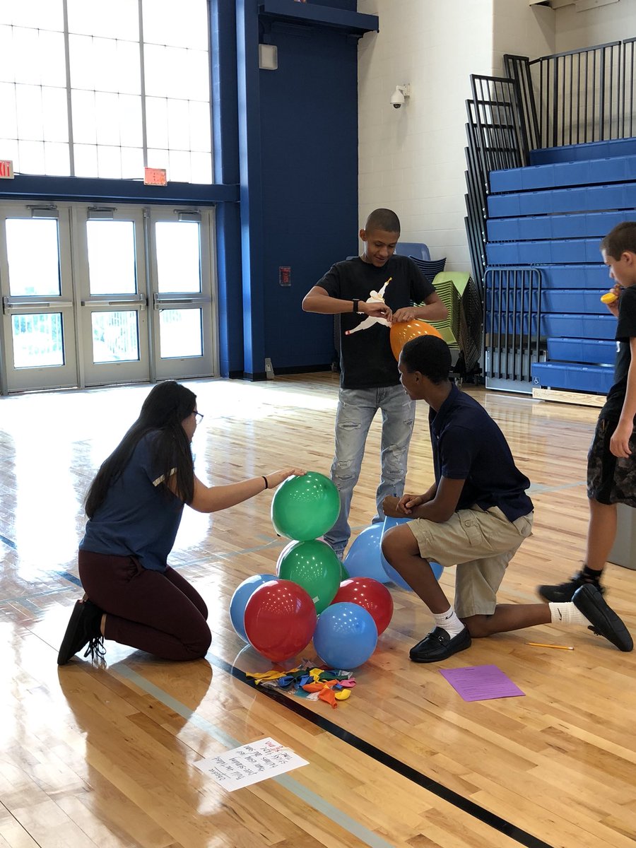ManorNewTech's tweet photo. Agency, knowledge & thinking, collaboration, written and oral communication and careers were the names of the game at #MNTHS new student orientation! #OurHouse #TitupUp #PBL https://t.co/D4Odlei6cR