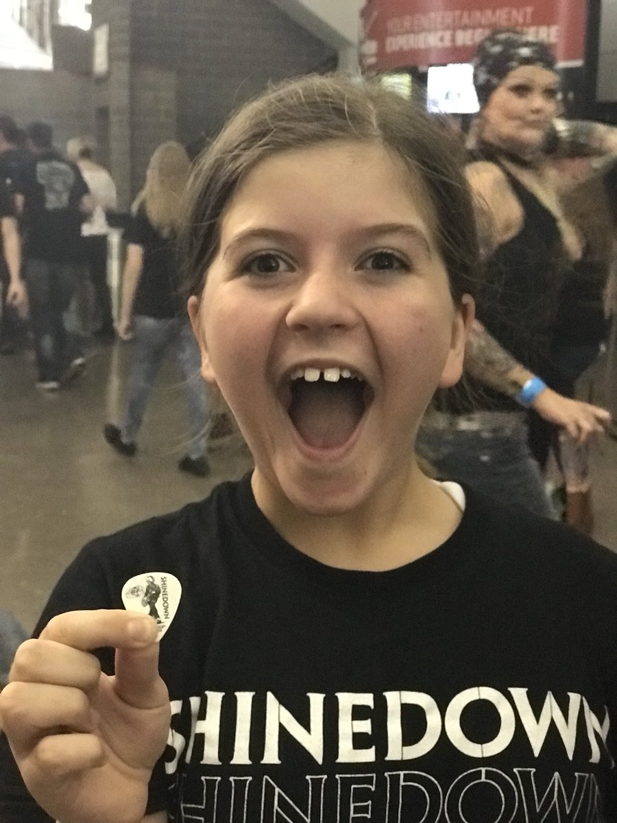HobsonJoey's tweet image. Not only did she love her first Shinedown show but she stood through the whole set and sang every word. To top it off Zach threw her his pick during Simple Man. The pics say it all. Lol. She may never go to sleep. #rockerkid