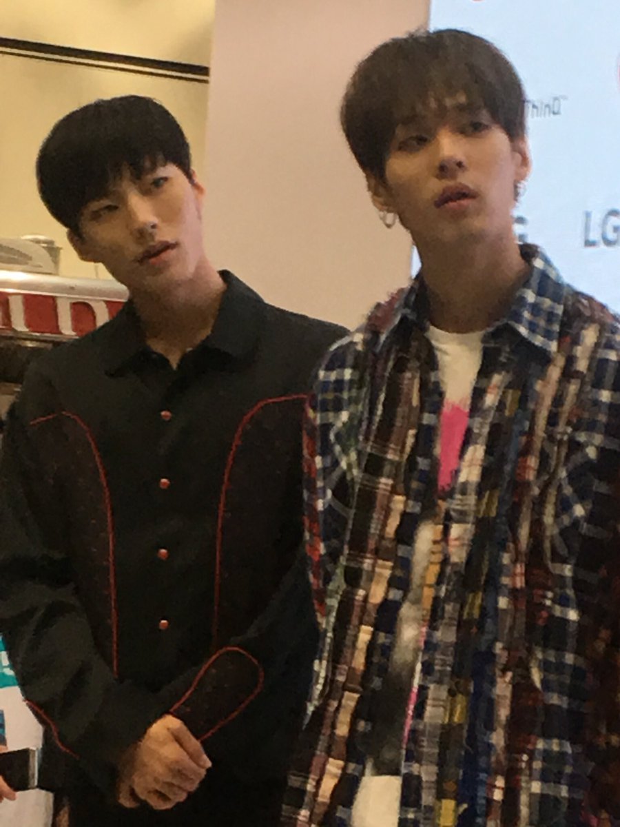 moshihosh's tweet photo. Imfact Jeup!! He is such a pretty man

#imfact #jeup https://t.co/uUO5knPc94