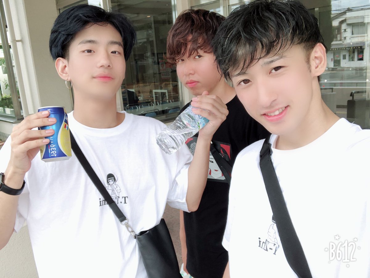 おんねんおんねん全員TシャツてっちゃんTでそろえるやつ🤷‍♂️