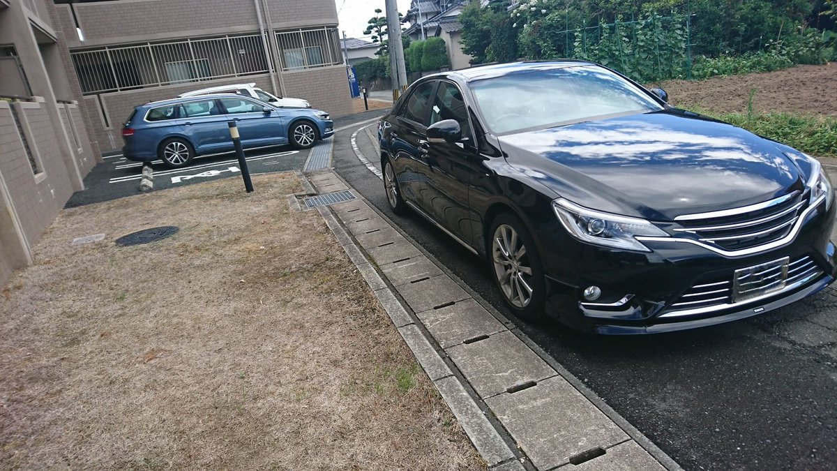 Harunoyuki Ultima鯖 先日 父の初盆で父の車を洗車 やはり マークx もドライブが楽しい車ですね そして奥には愛車の パサートヴァリアント 笑