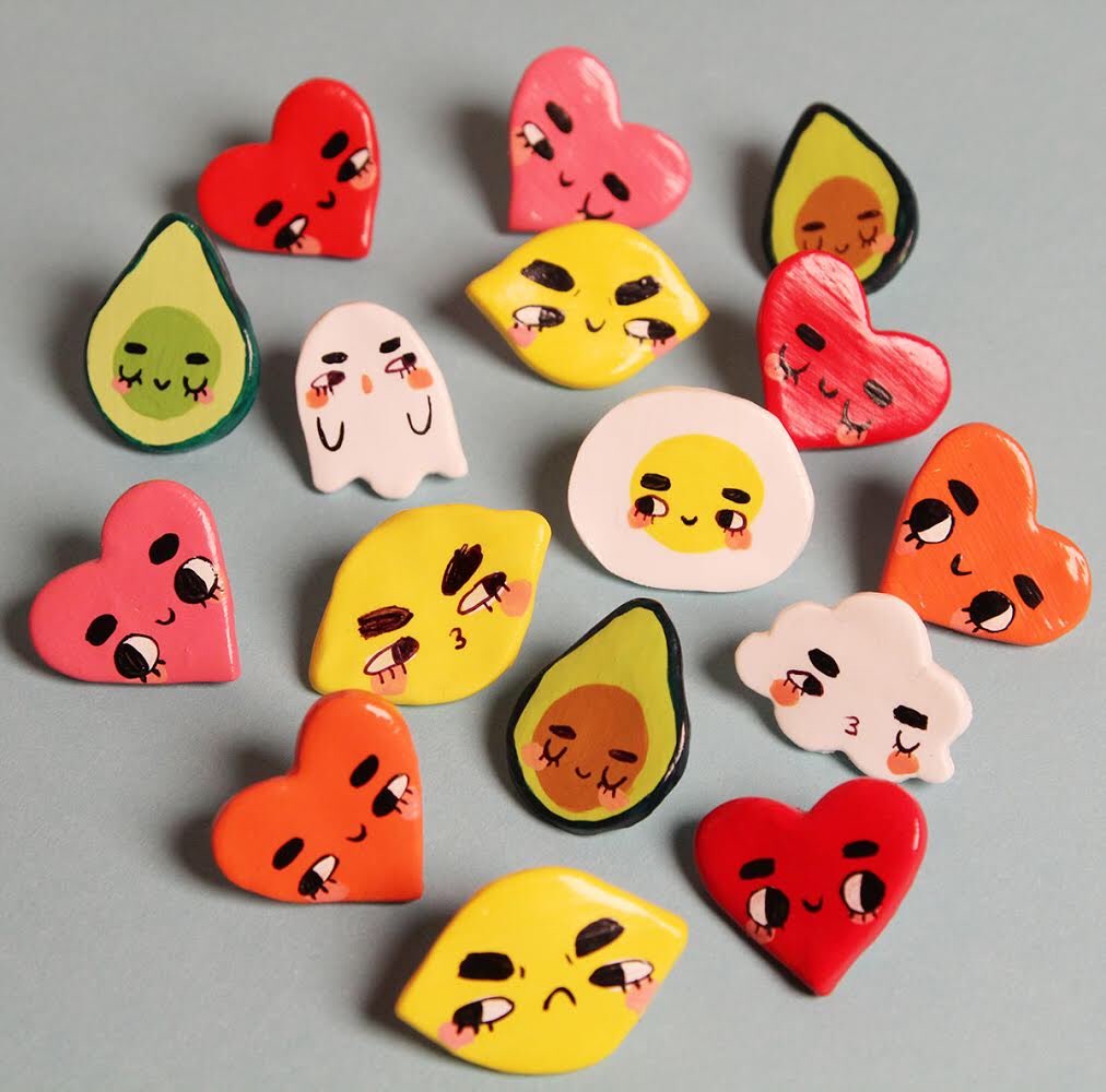 RDGIndieMarket's tweet image. Up next is the glorious Laura Girling Illustrates! Laura is an illustrator whose work features bold colours and playful characters like these.