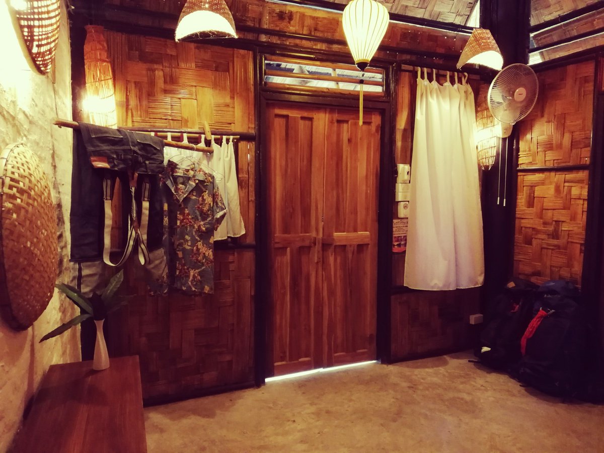 saveabread's tweet photo. Unser Zuhause für die nächsten Wochen - #Reisen mit wenig Geld, heißt nicht dass man auf der Parkbank schlafen muss. Lies unseren #reiseblog über #südostasien um zu erfahren, wie du  nicht mehr für Unterkünfte aufkommen musst. https://t.co/4aNYJ3klct https://t.co/yv8SLyonk9