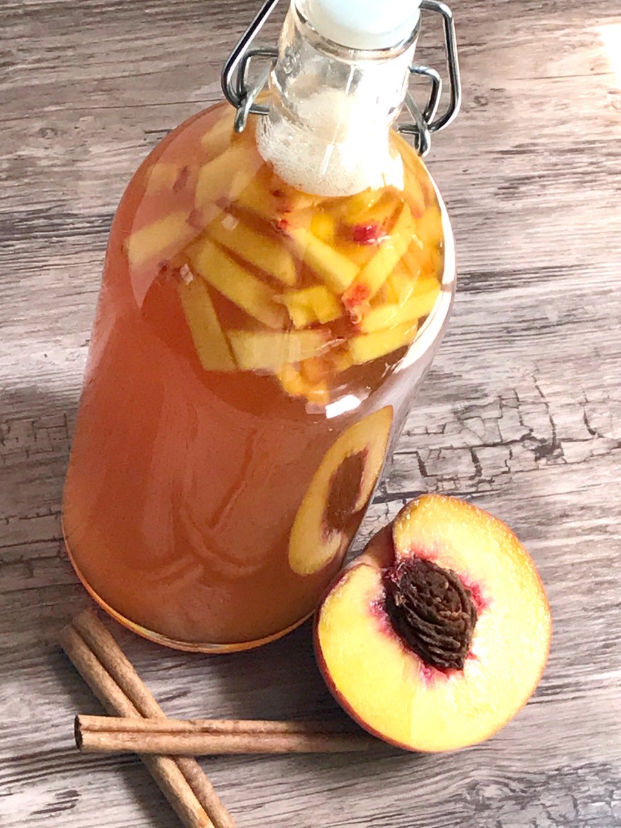 abc7gmw's tweet photo. Are you crazy about #kombucha, but turned off by the high price tag? Tune to #GWM now as @Sugar_Bananas  shows you how to brew your own for a fraction of the cost @VJohnsonABC7 https://t.co/ABiBjZZS7U