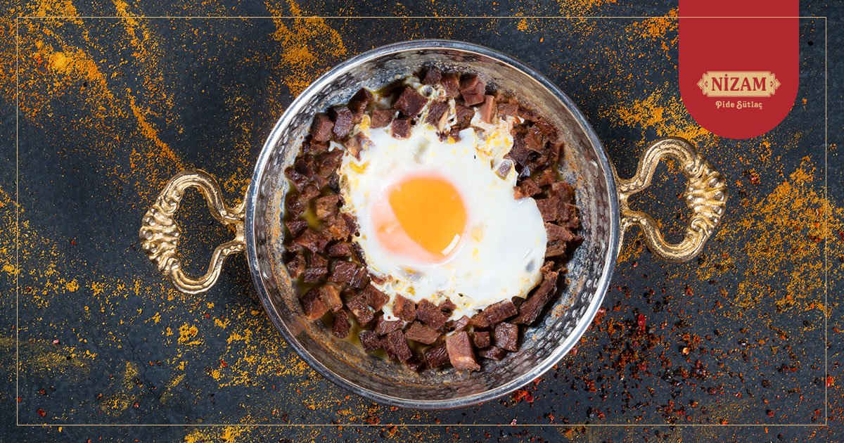 nizampide's tweet photo. Muhteşem Kahvaltı Lezzeti! Kavurmalı Yumurta #günaydın #kahvaltı #breakfast #sabahkahvaltısı #yemek #food #yumm #yummy #lezzet #gurme #yöresel #foody #chaytea #çay #tea #frühstück #sağlıklıbeslenme #foodstagram #mutlugünler #afiyetolsun https://t.co/woFv1gz1FL