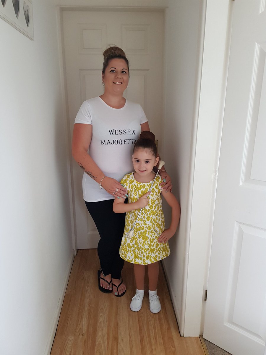 cheryllkb's tweet image. Weymouth carnival ready #wessexmajoretts #secondfamily #littlemajorette