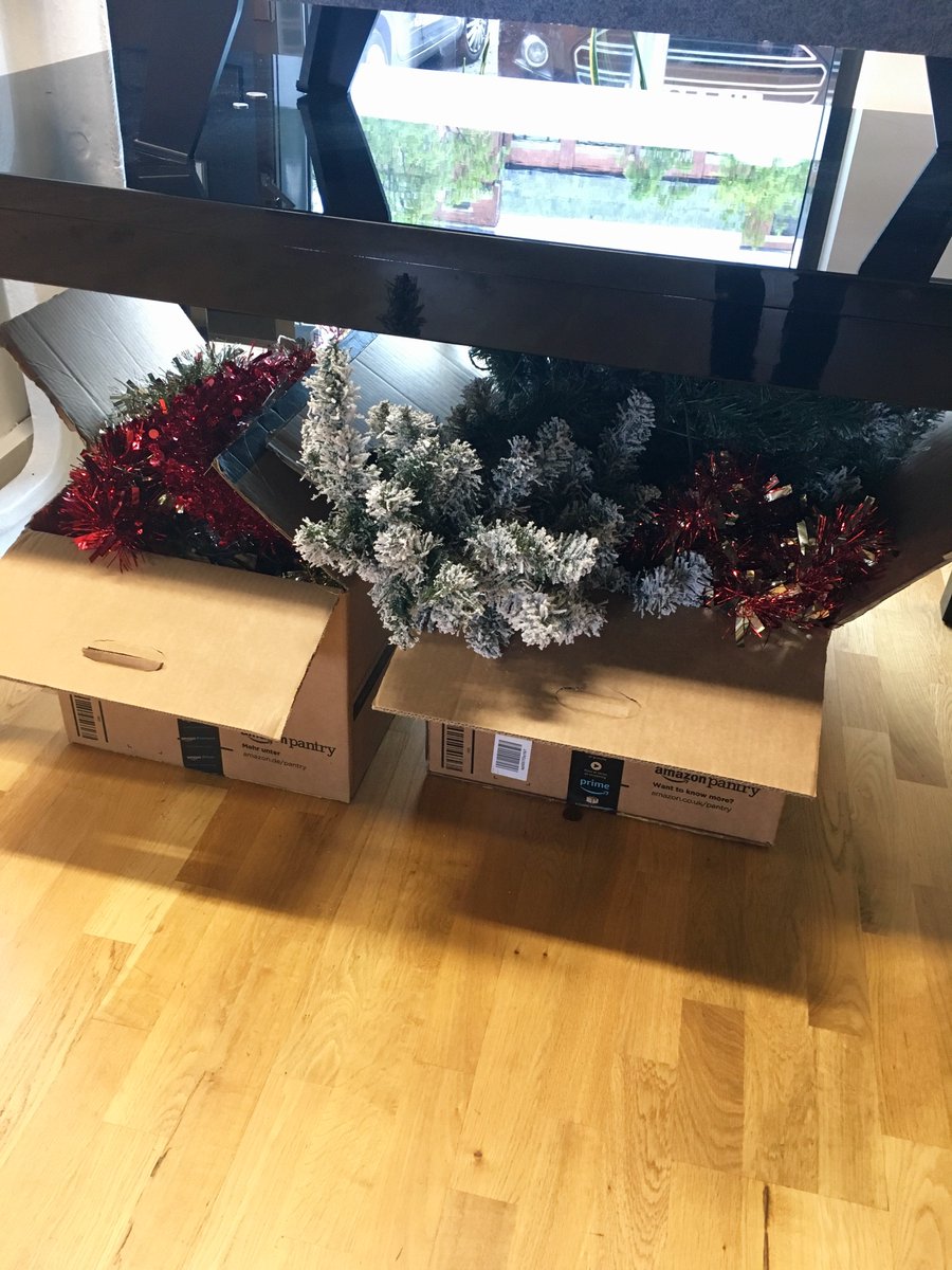 It's crazy to think we're already more than two-thirds of the way through #2018...😱
These decorations will be making another appearance in just a few months 🎄