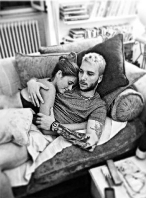 MattiaBriga's tweet photo. La vita mi ha regalato tante cose stupende e tu, tra tutte, hai sempre avuto una luce speciale.
Tanti auguri amore @rebverzili 
➕1️⃣9️⃣ 🎂 https://t.co/CGnEW4aXfi