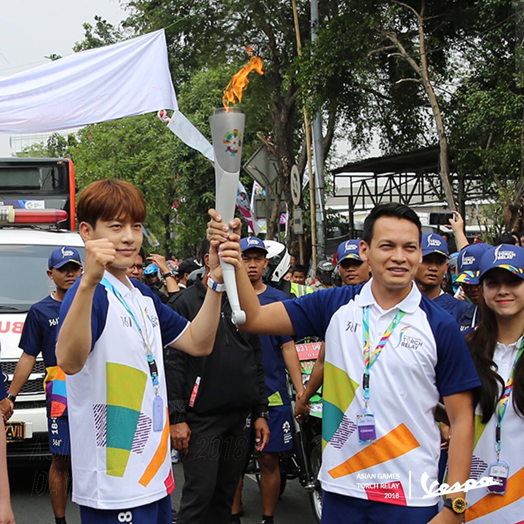 Vespa_IND's tweet photo. Yuk, #BersamaVespa kita dukung Indonesia menjadi tuan rumah #AsianGames2018 ! #VespaIndonesia #EnergyofAsia #TorchRelay2018 https://t.co/2lCcG8HgrC