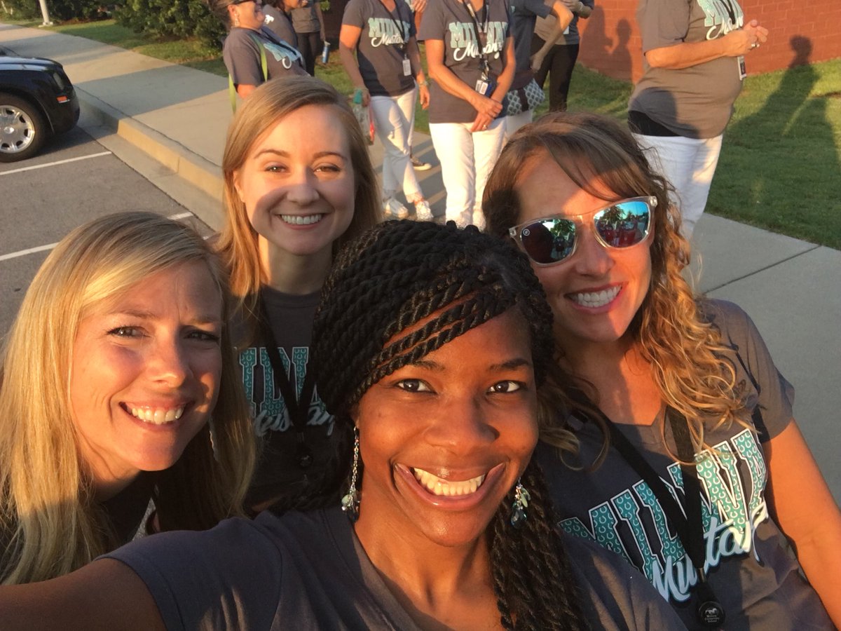 JoyfulAldridge's tweet photo. Heading to the first ever LexOne district convocation! #PowerfOne #mesEmpowers https://t.co/4h93sf1Jei
