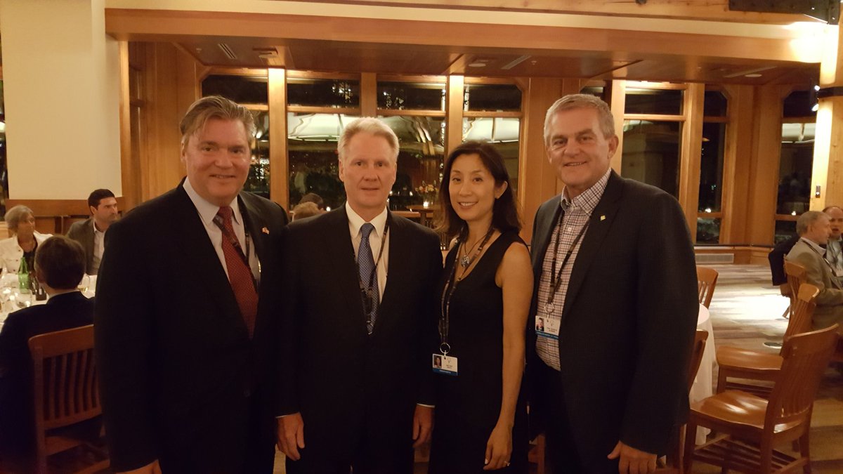 CGAlward's tweet photo. A few memories from #NEGECP2018! Thanks to @GovPhilScott and team for the great hospitality! #ModernizeNAFTA #232Tariffs #FreeTradeWorks #IntegratedSupplyChains #WeBuildThingsTogether #Energy #ClimateChange #FriendsPartnersAllies https://t.co/MsVQerZWYh