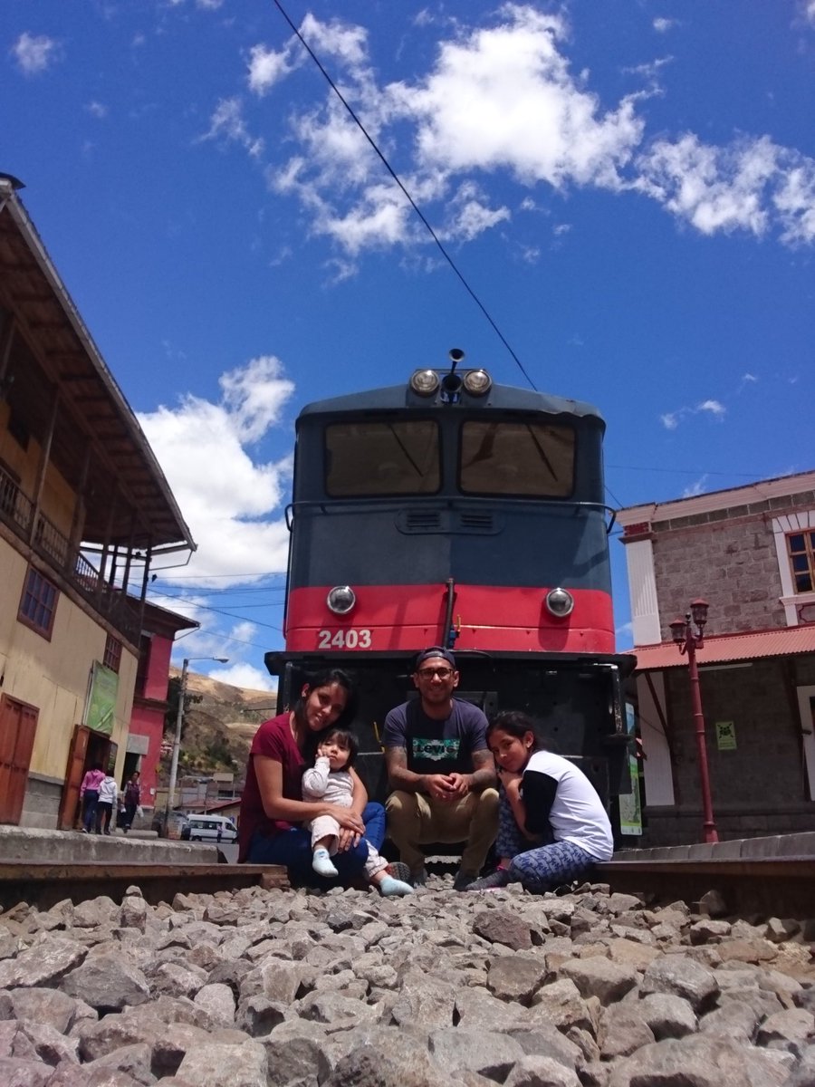 do_leonp's tweet photo. Paseito de familia https://t.co/FXYFNJUroC