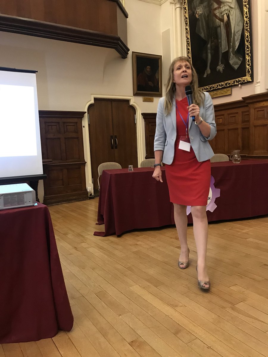 IEEEsoton2018's tweet photo. Our closing talk of the summit is been given by Prof. Averil Macdonald. She speaks about Top Tips for Success. 

#ieeesoton2018 https://t.co/Eu0boeJVf5