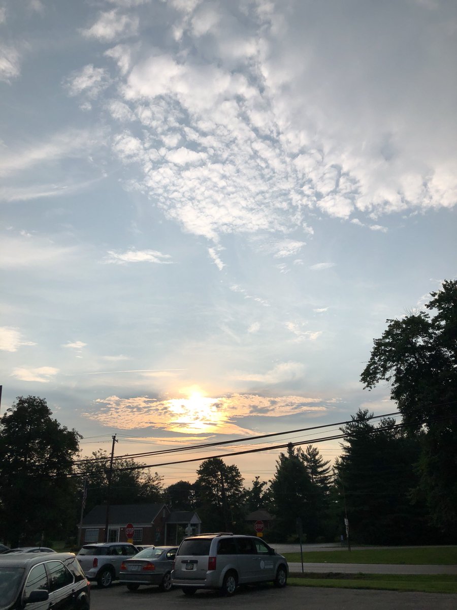 JahnigenTeacher's tweet photo. Beautiful morning out in Clermont Northeastern school district. Looking forward to a great day of PD and talking about #betterintegration & #blendedlearning https://t.co/rBfyZS0vl2