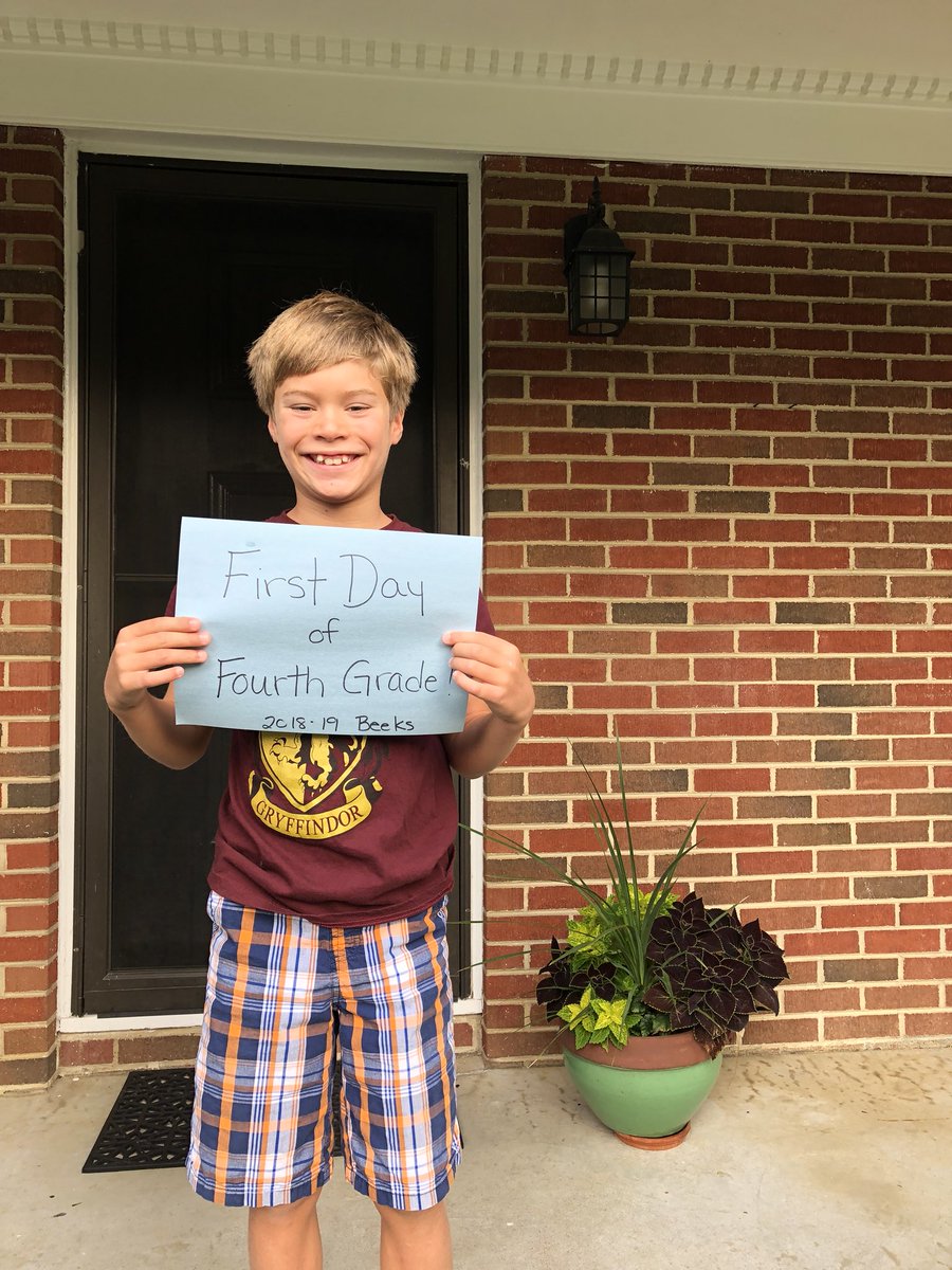 helenfotinos's tweet image. #MCPSfirstday