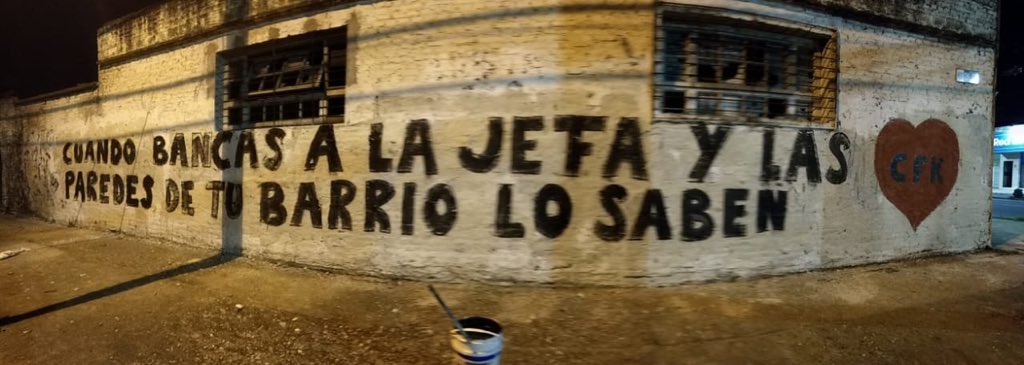 MoniMacha's tweet photo. Quieren encerrar a la principal líder opositora porque responden a un plan regional que es el Plan Cóndor judicial. Pero la historia y el Pueblo siempre ponen las cosas en su lugar. #FuerzaCristina https://t.co/2yImhJVVGj