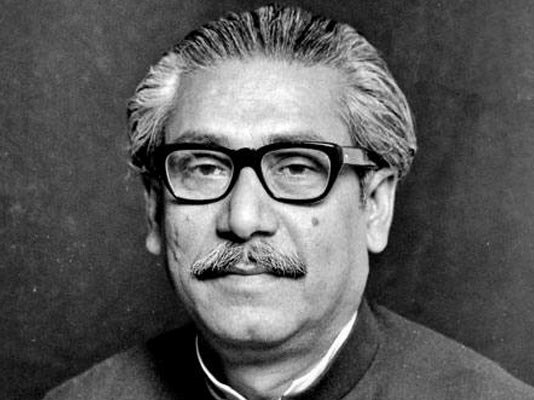 Smnctgbgd's tweet photo. Nation will observe the National Mourning Day today recalling with a heavy heart #Bangabandhu on the 43rd anniversary of his martyrdom.
The killing of Bangabandhu &amp; most of his family members on the fateful night of August 15, 1975 is the ugliest chapter of the nation’s history. https://t.co/s0u42zU3Ek