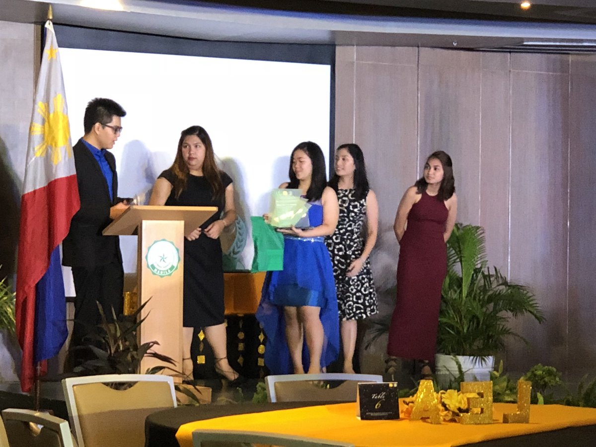 dlsucsolea's tweet photo. Outstanding Vice President: Elisha Janelle Mendoza
#gLEAm2018
#LEAAwardsNight https://t.co/ympDEvQB4R