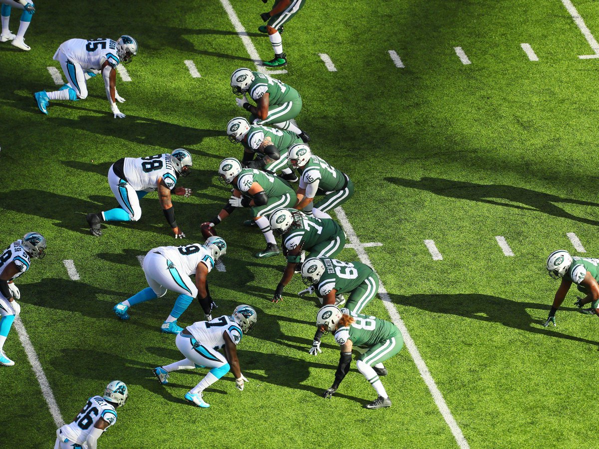 KrushPerforms's tweet photo. We’ve got a packed episode for you this week! The lowdown: trouble in baseball, the center ice summit, &amp; what to watch for in the #NFL. Download the brand new episode from here: https://t.co/lTy5y4S7EL https://t.co/L4fiHKz5S2