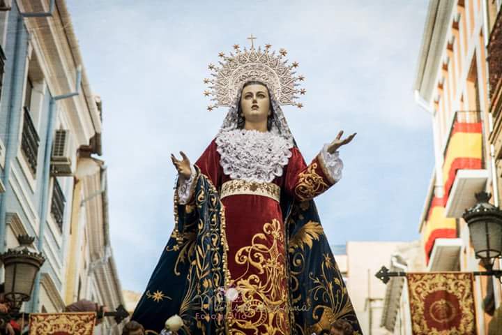 Hoy celebramos la Asunción de Nuestra Madre a los cielos. #DiaDeLaVirgen18 #asuncion #AsunciondelaVirgen #AsuncionDeMaria #asunci
