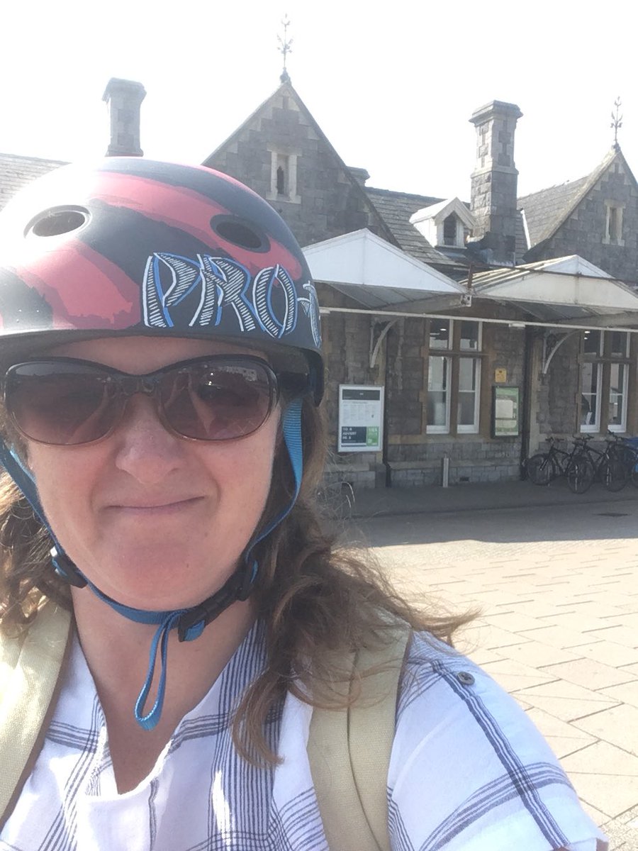EatFestivals's tweet photo. It’s  #CycleToWorkDay today We promote cycling to our events and are proud partners with @NSomersetSTARS @travelwestEng and #westonbicycleworks to provide advice, parking, check ups and free kit #eatwelly #eatweston #eatburnham #sustainabletravel (We even go to meetings by 🚲) https://t.co/YedoMfSB0t